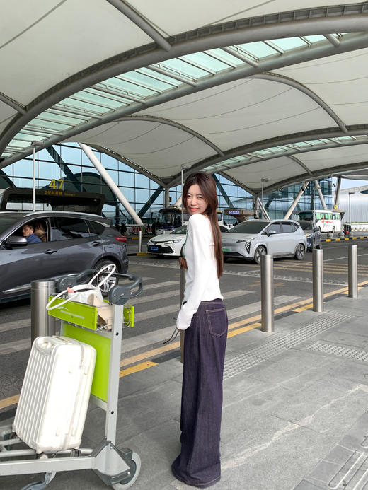 <曾小咸推荐>新品现货秒杀！卖完下架不再补 ！微信粉丝打折价！！圆领修身长袖T恤 日常89.99/件 立减40 秒杀49.99/件！！ 商品图7