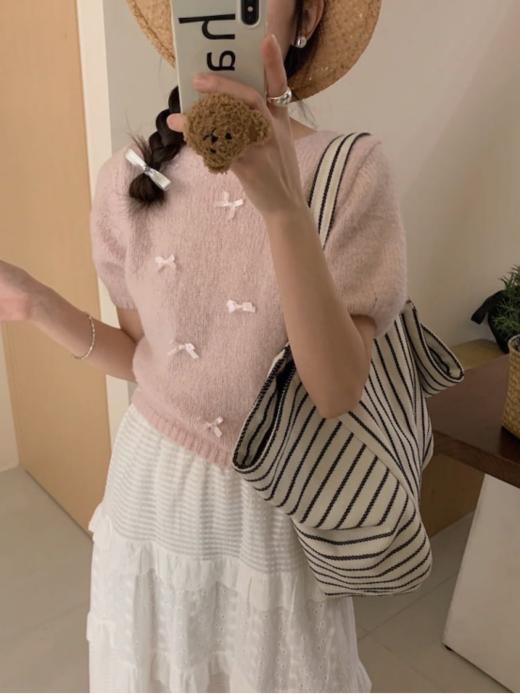 🌸【岚可可软糯小蝴蝶结短袖】它！来！！啦！！！🌈谁能拒绝软糯糯的针织短袖呢！🥰！！搭配小白裙的组合两件套，🌟上身自带温柔风滤镜 商品图4