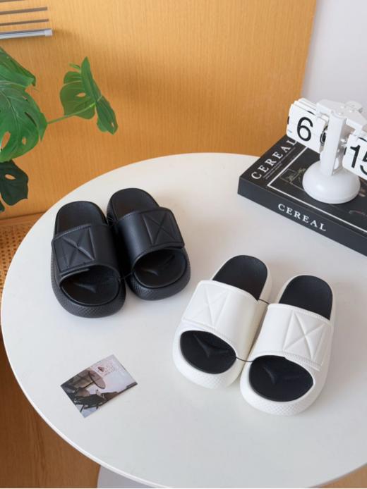 🌸万万没想到💥365天都穿厚底拖鞋！【沐春初夏魔术贴时尚百搭拖鞋83305款】❤️真喜欢！！！ 上街穿的拖鞋真的没有办法拒绝💪，暴走穿脱鞋真的太香🌶辣~ 商品图3