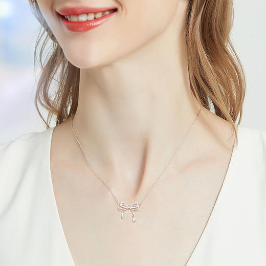 周六福S925银蝶影项链ZLFJ061324★ 商品图7