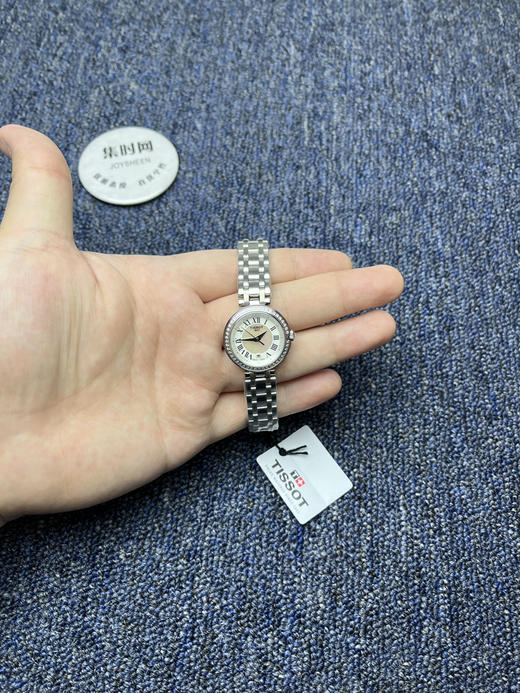 亲民版 天梭新款嘉丽系列"小美人" 女士石英腕表 整体非常简洁 贝母面 商品图8
