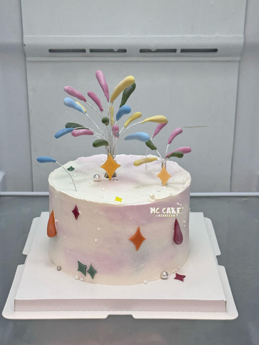 立体烟花造型蛋糕 商品图0
