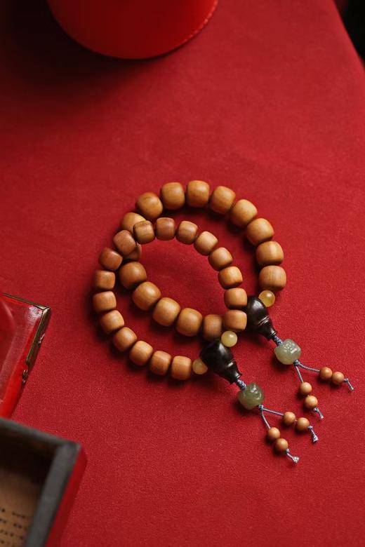 佳琰° 老山檀香原创情侣款手串 商品图1
