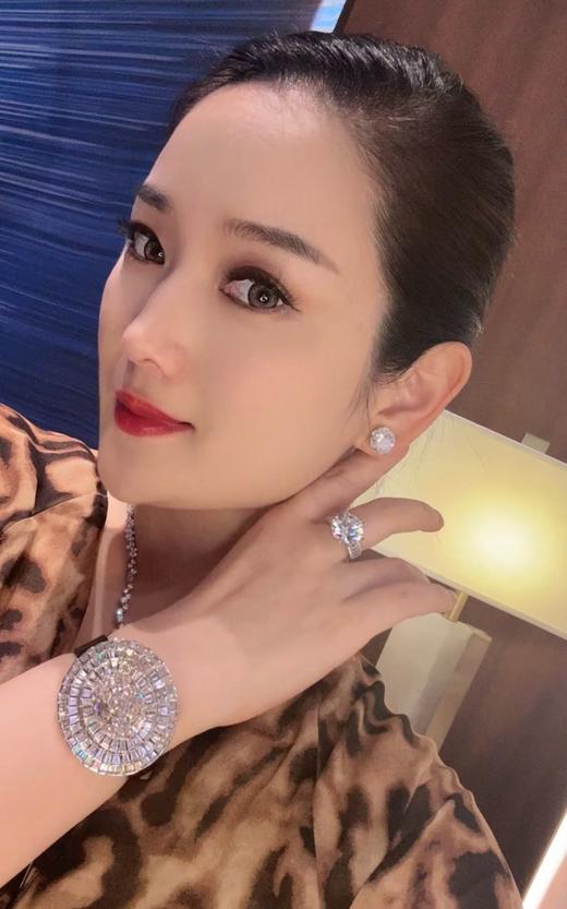 GAONAS  高纳仕 经典百搭白钻豪镶戒指10210JW 商品图3