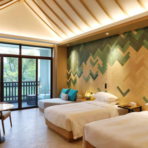 4天3晚【腾冲玛御谷悦椿】周末/清明/端午不加价！入住71㎡私汤温泉客房，享接机、旅拍、101活动等多项权益，腾冲温泉之旅的性价比之选！ 商品图1