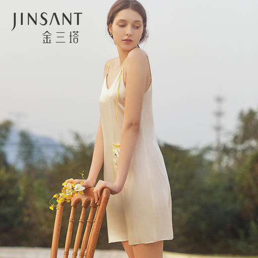 金三塔法式真丝吊带裙性感V领睡裙爱心装饰短裙桑蚕丝家居服 YSFCB399 商品图3