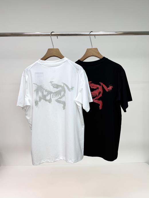 点此购买 始祖鸟夏季男女款后背印花短袖T恤 bk 313478 商品图5