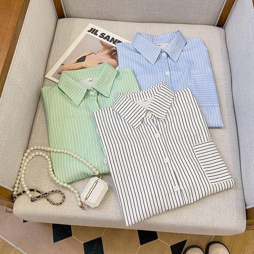【法国品牌轻奢条纹短袖衬衫】新款~通勤日常穿搭首选 多囤两件件，时髦穿搭!yyds!出街你就是最靓的那个girl 商品图2