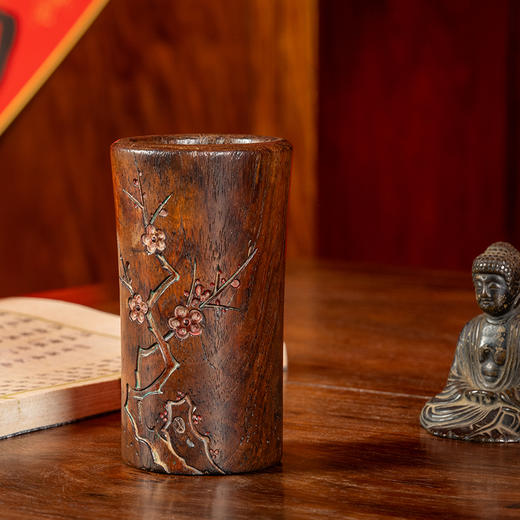 清早期 黄花梨阴刻梅花一手握笔筒 商品图1