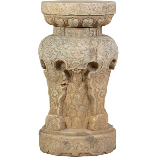 清中期 汉白玉雕蝠云纹三弯腿带托泥香几 商品图5