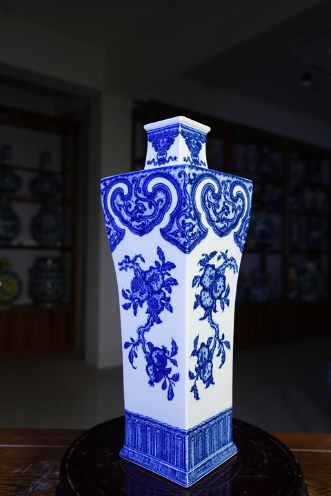 柴窑青花三多纹四方镶器 商品图0