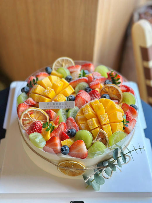 超值福利：水果蛋糕，因季节不同，水果款式随机搭配 商品图1