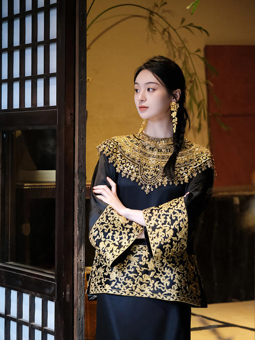 盛唐牡丹| 宫廷钉珠装饰云肩-黑色 [特价品] 商品图0