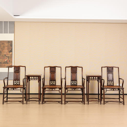 清中期 红三攒靠背南官帽椅成堂（四椅两几） 商品图4