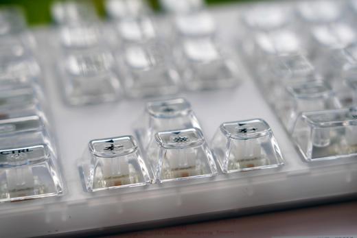 雷魁L1000真机械键盘RGB有线透明键盘 商品图3