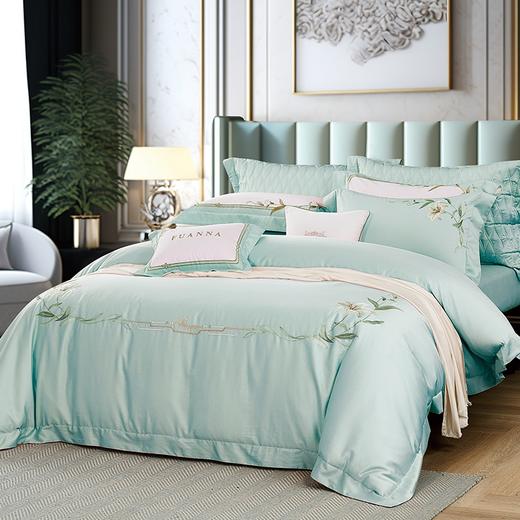 【春上新】10楼富安娜    素绣 莱赛尔天丝四件套-百卉含英   吊牌价3680-3980元    活动价999-1099元 商品图2