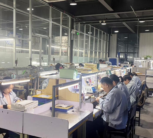 贸易公司渠道出口韩国订单香*奈*儿复古双C 珍珠项链  女款

配纯黑色包装盒。 商品图14