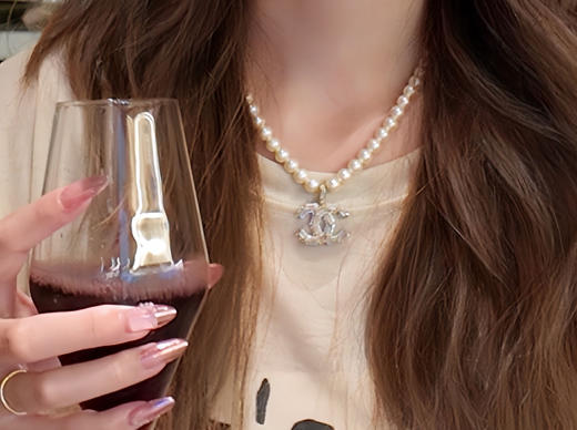 贸易公司渠道出口韩国订单香*奈*儿复古双C 珍珠项链  女款

配纯黑色包装盒。 商品图13