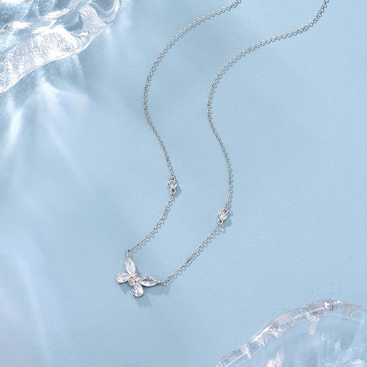 【品牌直发】周六福 S925银 奇遇蝴蝶项链 商品图7