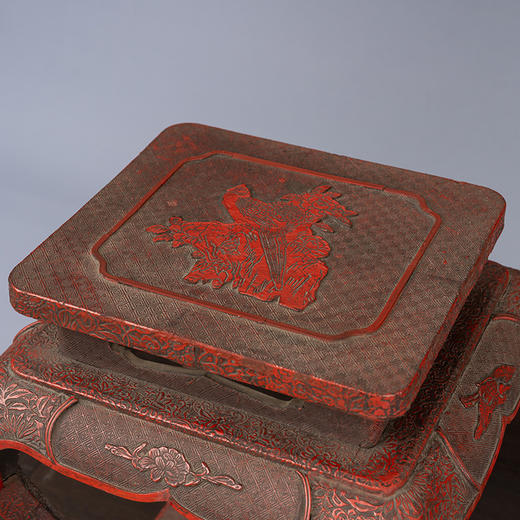 清 剔红花鸟纹三弯腿带托泥香几摆件 商品图2