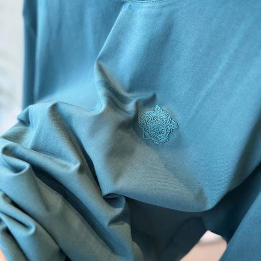 出口品质100% 新疆棉男士虎头刺绣短袖T恤 挺括有型 宽松落肩版型 必入款
七个色，尺码L-4XL 商品图7