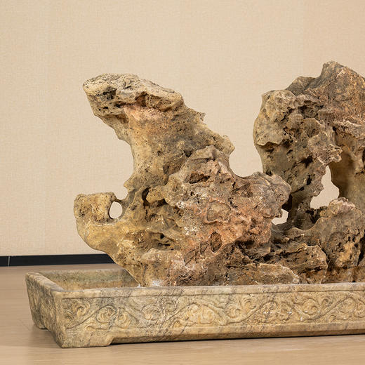 清 太湖石赏石及汉白玉卷草纹石盆 商品图2