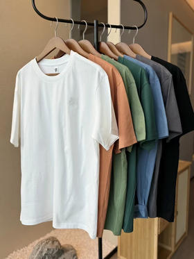 出口品质100% 新疆棉男士虎头刺绣短袖T恤 挺括有型 宽松落肩版型 必入款
七个色，尺码L-4XL