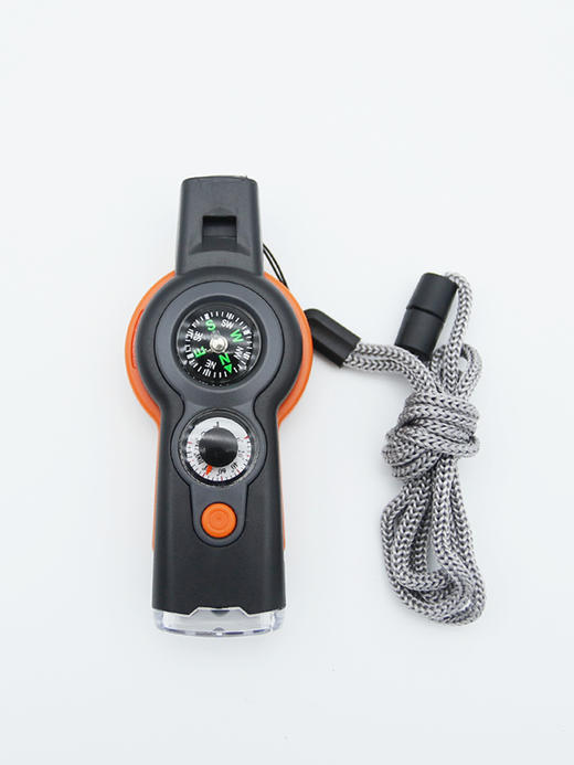 【户外爆款，轻巧必备】七合一多功能口哨，冒险利器。指南针、温度计、反光镜、LED灯，一应俱全，轻巧便携。户外冒险；探险路上的得力助手！ 商品图4