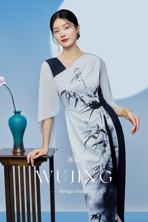 3205137 晚风听竹 进口蜂窝缎/韩国进口水晶乔其纱连衣裙 雾境 商品图0