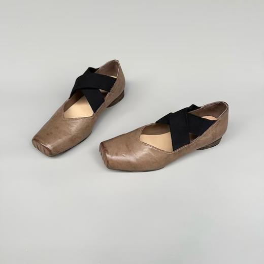 火桐hooton 方头芭蕾鞋复古交叉绑带平底单鞋 跟高3cmH2213 商品图3