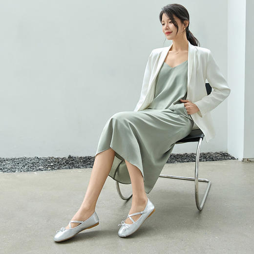 德芙琳Kacey Devlin2025春季新款蝴蝶结浅口单鞋KD1901 商品图2