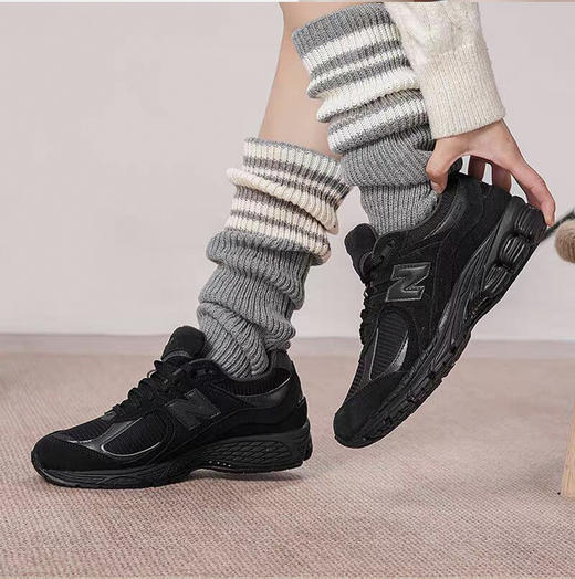 【双旦特惠：New Balance】NB2002R系列男女IU同款跑步运动休闲鞋ML2002 商品图1