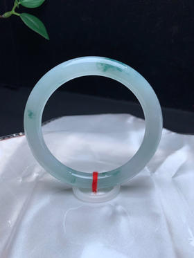 612542，56.5冰飘花细圆条，清新干净，花色淡雅秀美。整体均匀干净