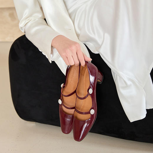 德芙琳2025春款高跟浅口小皮鞋女单鞋KD6221 商品图0