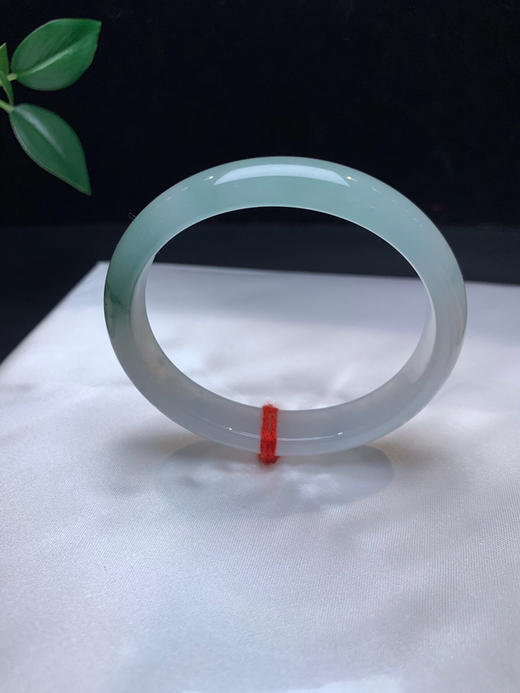 612547，55.7冰晴绿贵妃，冰润清新，一半带晴绿底 商品图4