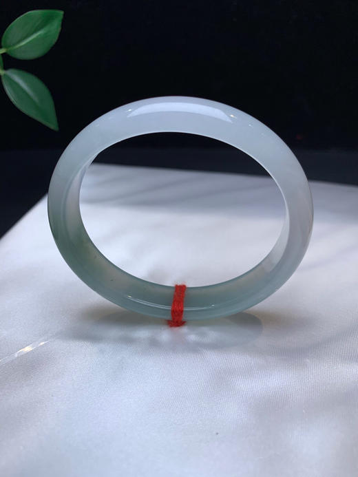 612547，55.7冰晴绿贵妃，冰润清新，一半带晴绿底 商品图2