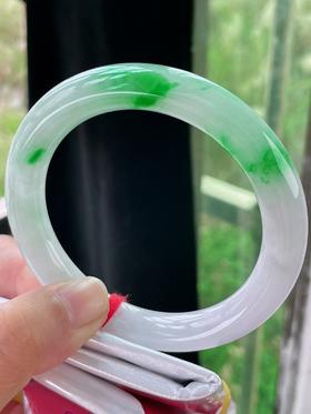 58圆条翡翠手镯