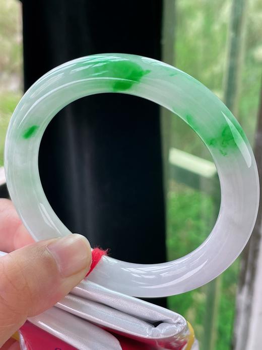 58圆条翡翠手镯 商品图0