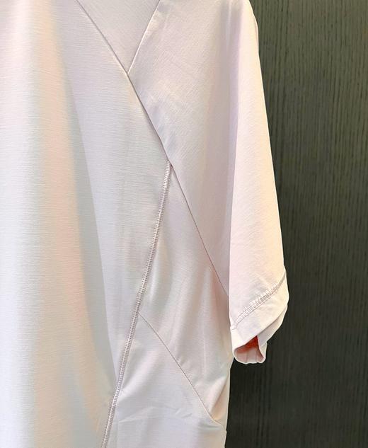 点此购买 迪桑特夏季热压边女士半袖T恤 ggd 313538 商品图9