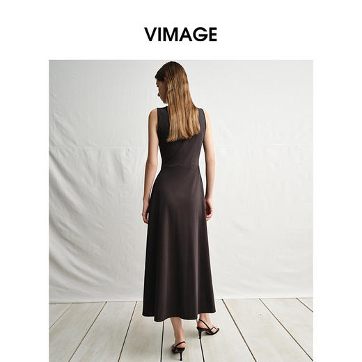 VIMAGE纬漫纪腰部镂空雾灰色无袖收腰显瘦A字连衣裙2025夏季新款V2307912 商品图4