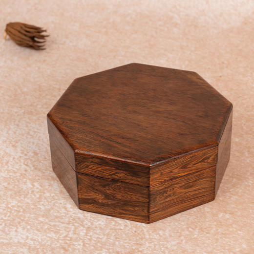 清 黄花梨八角盖盒 商品图1