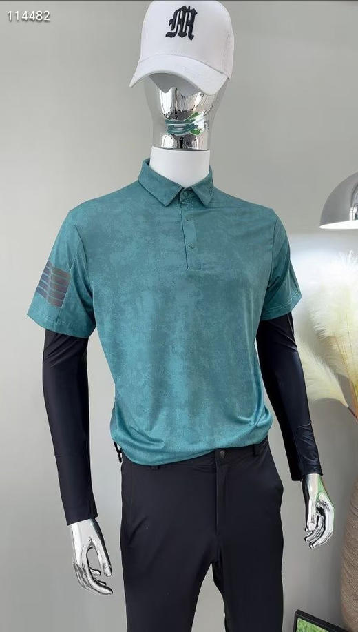 出口韩国原单 AMAZINGCRE新款男士防晒高尔夫短袖体恤
🔴爆款男装，翻领防晒长袖
🔴显瘦百搭款💯
蓝色：L，XL，XXL
黑色，卡其：M，L，XL，XXL 商品图0