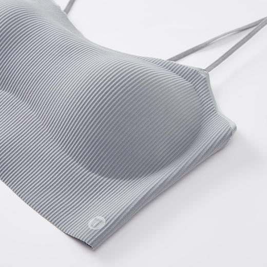 【79/2件】【一体式带胸垫吊带内衣】春夏无痕冰丝美背吊带 聚胸侧手副乳赘肉内搭外穿一体式带胸垫内衣 商品图8