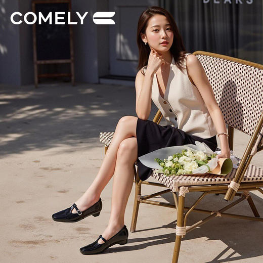 康莉KYQ5A501玛丽珍鞋春季新款方头粗跟复古时尚一字扣高跟皮鞋 商品图1