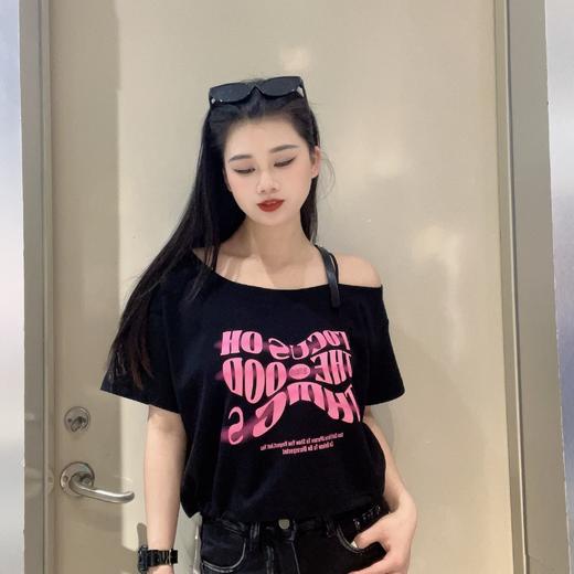 MZ漏肩印字母短袖小衫（黑）夏季152020030321 商品图2