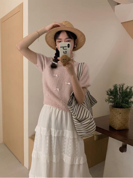 🌸【岚可可软糯小蝴蝶结短袖】它！来！！啦！！！🌈谁能拒绝软糯糯的针织短袖呢！🥰！！搭配小白裙的组合两件套，🌟上身自带温柔风滤镜 商品图5