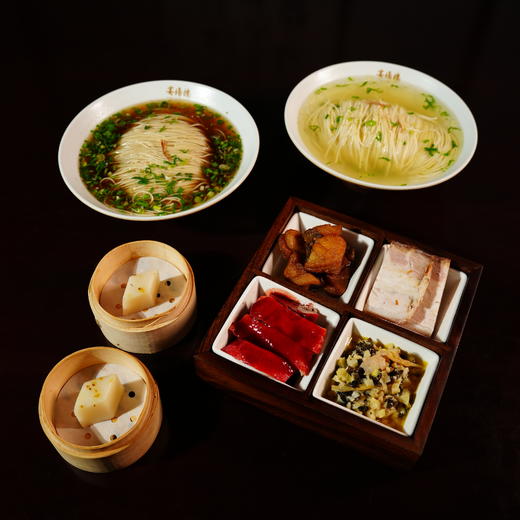 宴杨楼星级大厨苏式四宫格双人餐78.8元：苏式焖肉＋传统酱鸭＋苏式爆鱼＋苏式炒肉＋红／白汤面＋苏式糕点 商品图0