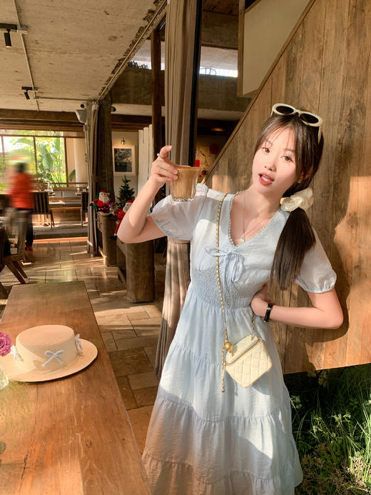 <曾小咸推荐>现货秒杀！卖完不补 ！微信粉丝打折价！！浅蓝色收腰连衣裙 日常229.99/件 立减140 秒杀89.99/件！！ 商品图9