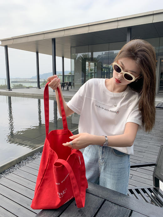 <曾小咸推荐>新品现货秒杀！卖完下架不再补 ！微信粉丝打折价！！白色字母印花短袖 日常119.99/件 立减50 秒杀69.99/件！！ 商品图9