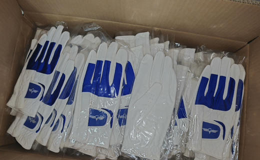 外贸剩余，全新高尔夫左手手套
材质：PU+颜色弹力莱卡布
四个色只有22码，23码 商品图5